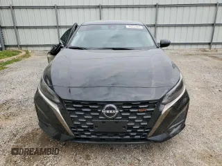 2024 Nissan Altima SR with VIN 1N4BL4CV7RN428197, listed as a Copart auction lot 49252465 with 3,373 mi miles and Salvage Title. Bid and sale history available at DreamBid. Image 5.