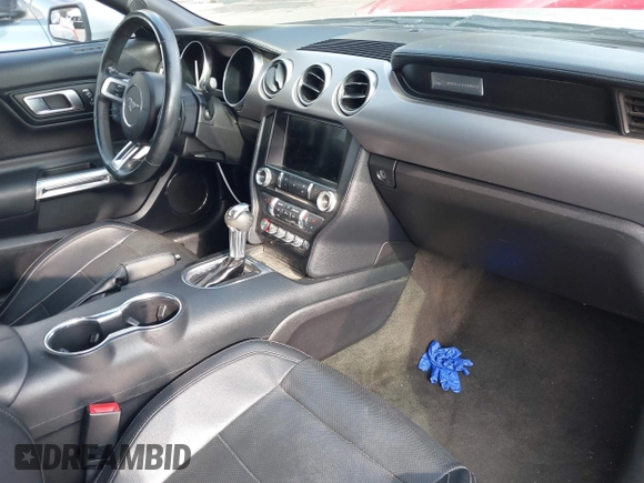2018 Ford Mustang GT Premium z VIN 1FATP8FF3J5155512, wystawiony jako IAAI lot #42136242 z przebiegiem 94 230 mil mil oraz . Historia ofert i sprzedaży dostępna na DreamBid. Obrazek 5.