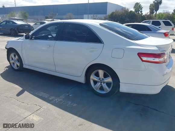 2011 Toyota Camry LE with VIN 4T1BK3EK5BU614516, listed as a IAAI auction lot 41713243 with 287,576 mi miles. Bid and sale history available at carsss.com. Image 3.