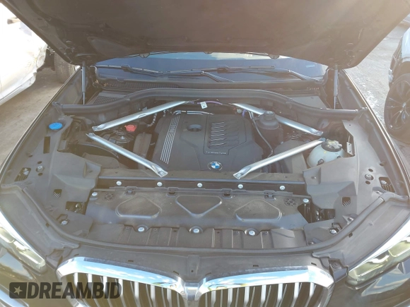 2021 BMW X5 xDrive40i with VIN 5UXCR6C08M9D76272, listed as a IAAI auction lot 41219782 with 56,599 mi miles and . Bid and sale history available at DreamBid. Image 10.