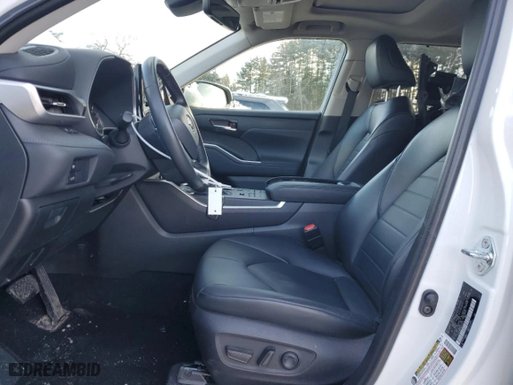 2022 Toyota Highlander XLE with VIN 5TDGZRBH1NS560710, listed as a Copart auction lot 45532235 with 57,781 mi miles and Salvage Title. Bid and sale history available at carsss.com. Image 7.