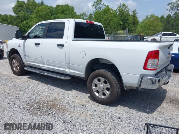 2024 Ram 2500 Big Horn z VIN 3C6UR5DL4RG154221, wystawiony jako IAAI lot #42462540 z przebiegiem 36 235 mil mil oraz . Historia ofert i sprzedaży dostępna na DreamBid. Obrazek 3.