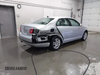 2007 Volkswagen Jetta 2.5 с VIN 3VWDF71K47M018384, выставлен на аукционе IAAI как лот 41400272 с пробегом 103 582 миль миль и . История ставок и продаж доступна на DreamBid. Изображение 4.