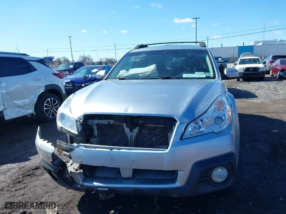 2013 Subaru Outback 2.5i Limited with VIN 4S4BRBKCXD3213698, listed as a IAAI auction lot 41821793 with 152,808 mi miles. Bid and sale history available at carsss.com. Image 12.