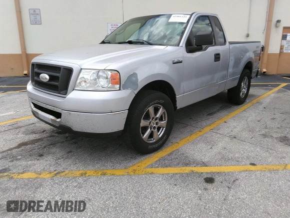 2008 Ford F-150 XL with VIN 1FTRF12218KD25864, listed as a IAAI auction lot 42401225 with 211,038 mi miles and . Bid and sale history available at DreamBid. Image 2.