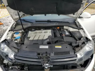 2013 Volkswagen Jetta TDI w/Sunroof & Nav with VIN 3VWPL7AJ1DM632379, listed as a Copart auction lot 58860355 with 123,327 mi miles and Salvage title. Bid and sale history available at DreamBid. Image 11.