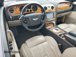 2004 Bentley Continental GT GT z VIN SCBCR63W84C021594, wystawiony jako Copart lot #53366645 z przebiegiem 100 178 mil mil oraz Tytuł czysty. Historia ofert i sprzedaży dostępna na DreamBid. Obrazek 8.