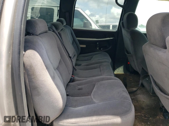 2003 GMC Sierra 1500HD SLE z VIN 1GTGC13U73F105405, wystawiony jako Copart lot #76817714 z przebiegiem 213 665 mil mil oraz Szkody całkowita. Historia ofert i sprzedaży dostępna na DreamBid. Obrazek 10.