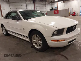 2007 Ford Mustang Deluxe with VIN 1ZVFT84N375276785, listed as a IAAI auction lot 42702709 with 82,229 mi miles and . Bid and sale history available at DreamBid. Image 1.