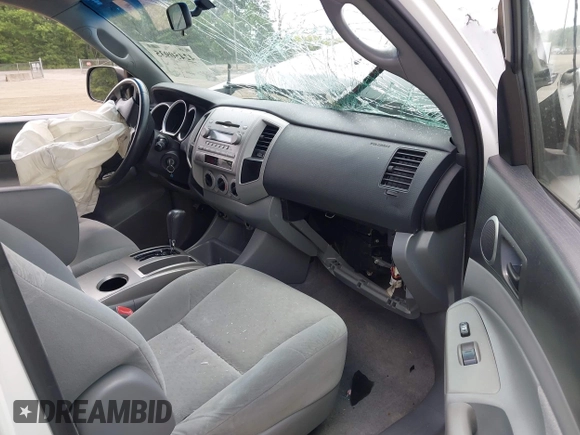 2007 Toyota Tacoma PreRunner z VIN 5TEJU62N77Z327977, wystawiony jako IAAI lot #42450935 z przebiegiem 140 983 mil mil oraz . Historia ofert i sprzedaży dostępna na DreamBid. Obrazek 5.