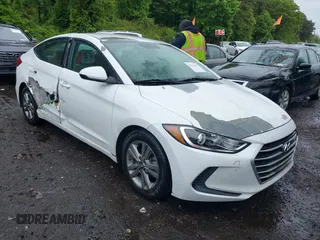 2017 Hyundai Elantra SE z VIN 5NPD84LF6HH114536, wystawiony jako IAAI lot #42323246 z przebiegiem 21 826 mil mil oraz . Historia ofert i sprzedaży dostępna na DreamBid. Obrazek 1.