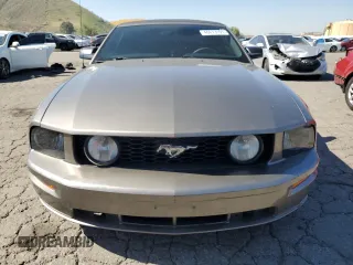 2005 Ford Mustang GT Deluxe with VIN 1ZVHT85H455210633, listed as a Copart auction lot 46673195 with 191,796 mi miles and Clean Title. Bid and sale history available at DreamBid. Image 5.