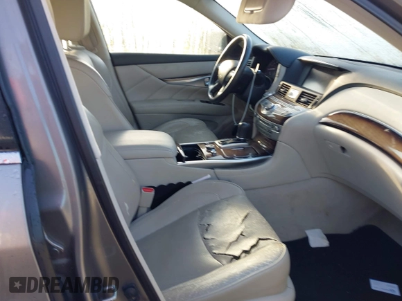 2012 Infiniti M z VIN JN1BY1AP4CM331103, wystawiony jako IAAI lot #41961458 z przebiegiem 108 375 mil mil oraz . Historia ofert i sprzedaży dostępna na DreamBid. Obrazek 5.