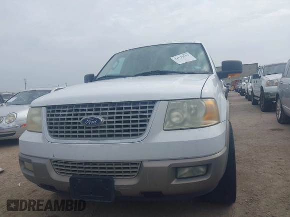 2003 Ford Expedition Eddie Bauer with VIN 1FMRU17W73LB67790, listed as a IAAI auction lot 41736559 with 284,820 mi miles. Bid and sale history available at carsss.com. Image 6.