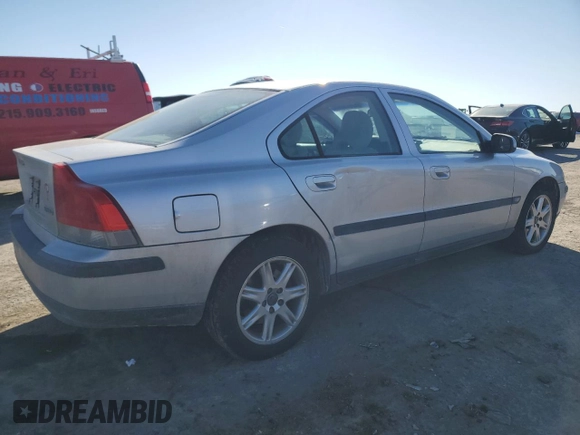 2001 Volvo S60 with VIN YV1RS61R112029119, listed as a Copart auction lot 42613745 with 151,162 mi miles and Salvage Title. Bid and sale history available at carsss.com. Image 3.