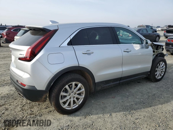 2019 Cadillac XT4 AWD Luxury with VIN 1GYFZBR44KF135140, listed as a Copart auction lot 83211944 with 39,589 mi miles and Salvage Title. Bid and sale history available at carsss.com. Image 3.