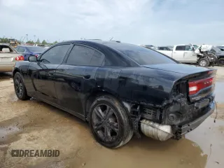 2013 Dodge Charger SXT z VIN 2C3CDXJG5DH730966, wystawiony jako Copart lot #56645314 z przebiegiem 198 160 mil mil oraz Szkoda całkowita • Salvage title. Historia ofert i sprzedaży dostępna na DreamBid. Obrazek 2.