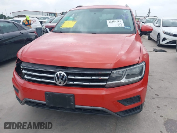 2018 Volkswagen Tiguan S с VIN 3VV1B7AX8JM090047, выставлен на аукционе IAAI как лот 42184116 с пробегом 121 085 миль миль и . История ставок и продаж доступна на DreamBid. Изображение 13.