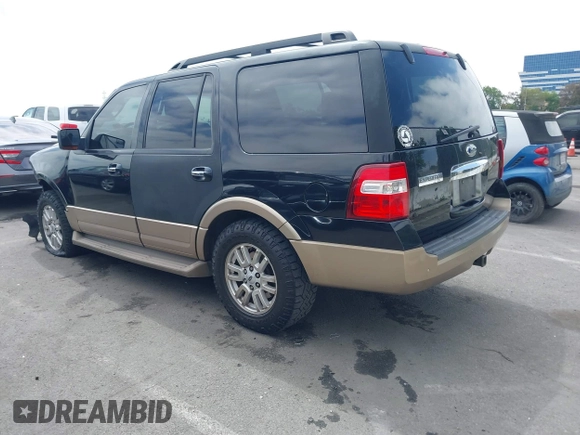 2013 Ford Expedition XLT z VIN 1FMJU1H53DEF16906, wystawiony jako IAAI lot #42196613 z przebiegiem 203 071 mil mil oraz . Historia ofert i sprzedaży dostępna na DreamBid. Obrazek 3.