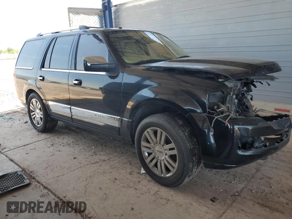2007 Lincoln Navigator with VIN 5LMFU28507LJ24510, listed as a Copart auction lot 60922495 with 152,984 mi miles and Salvage title. Bid and sale history available at DreamBid. Image 4.