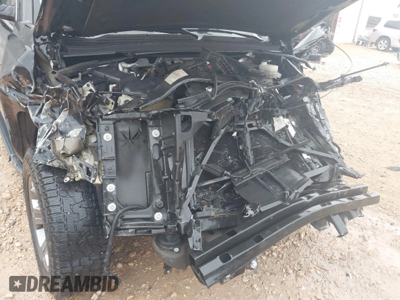 2018 Chevrolet Tahoe LS with VIN 1GNSCAEC6JR272226, listed as a IAAI auction lot 41509221 with Not provided miles and . Bid and sale history available at DreamBid. Image 18.