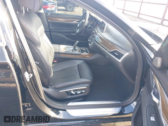 2017 BMW 7 Series 740i with VIN WBA7E2C5XHG739508, listed as a IAAI auction lot 42226064 with 70,333 mi miles and . Bid and sale history available at DreamBid. Image 5.