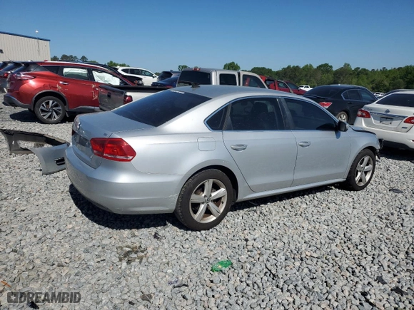 2013 Volkswagen Passat SE w/Sunroof with VIN 1VWBH7A34DC133607, listed as a Copart auction lot 52861835 with 122,981 mi miles and Clean Title. Bid and sale history available at carsss.com. Image 3.