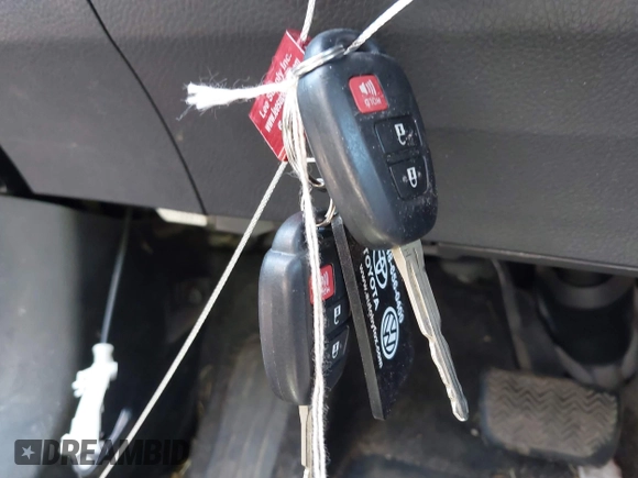2014 Toyota RAV4 LE with VIN 2T3BFREV4EW136537, listed as a IAAI auction lot 42065728 with 211,039 mi miles and . Bid and sale history available at DreamBid. Image 11.