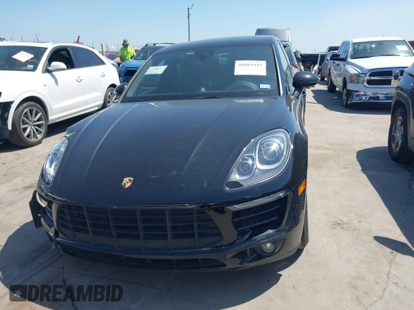 2018 Porsche Macan with VIN WP1AA2A56JLB07463, listed as a IAAI auction lot 41869415 with 112,053 mi miles. Bid and sale history available at carsss.com. Image 12.