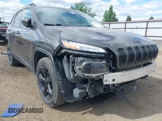 2018 Jeep Cherokee Latitude with VIN 1C4PJMCX3JD512650, listed as a IAAI auction lot 42609914 with 128,791 mi miles and . Bid and sale history available at DreamBid. Image 6.