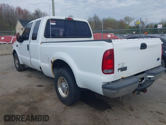 2004 Ford Super Duty F-250 XL with VIN 1FTNX20S54EB44229, listed as a IAAI auction lot 42118078 with 197,719 mi miles. Bid and sale history available at carsss.com. Image 3.