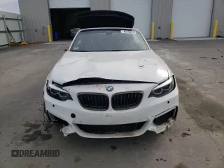 2020 BMW M2 z VIN WBA2N3C08L7E28563, wystawiony jako Copart lot #43156033 z przebiegiem Nie podano mil oraz . Historia ofert i sprzedaży dostępna na DreamBid. Obrazek 5.