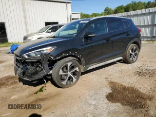 2017 Hyundai Tucson Sport z VIN KM8J33A29HU500266, wystawiony jako Copart lot #52680495 z przebiegiem 81 670 mil mil oraz Szkoda całkowita • Salvage title. Historia ofert i sprzedaży dostępna na DreamBid. Obrazek 1.