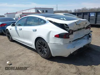 2017 Tesla Model S 100D with VIN 5YJSA1E29HF193543, listed as a IAAI auction lot 41903052 with 120,239 mi miles. Bid and sale history available at carsss.com. Image 3.
