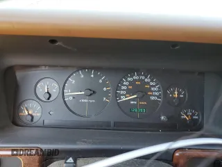 1998 Jeep Grand Cherokee with VIN 1J4FX48S8WC281615, listed as a Copart auction lot 77305594 with 128,393 mi miles and Salvage title. Bid and sale history available at DreamBid. Image 9.