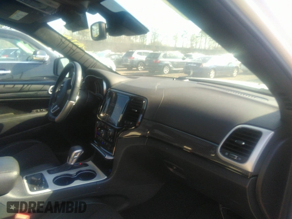 2020 Jeep Grand Cherokee Trackhawk z VIN 1C4RJFN94LC117596, wystawiony jako IAAI lot #36356989 z przebiegiem 37 994 mil mil oraz . Historia ofert i sprzedaży dostępna na DreamBid. Obrazek 5.