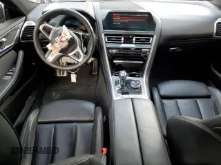 2021 BMW 8 Series 840i z VIN WBAGV2C07MCG13065, wystawiony jako Copart lot #81807724 z przebiegiem 19 463 mil mil oraz Szkoda całkowita • Salvage title. Historia ofert i sprzedaży dostępna na DreamBid. Obrazek 8.