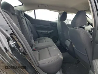 2024 Nissan Altima SV with VIN 1N4BL4DV2RN335764, listed as a Copart auction lot 50700695 with 26,438 mi miles and Salvage Title. Bid and sale history available at DreamBid. Image 10.