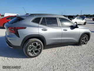 2024 Chevrolet Trax LT with VIN KL77LHE24RC207630, listed as a Copart auction lot 88052085 with 12,268 mi miles and Salvage Title. Bid and sale history available at carsss.com. Image 3.