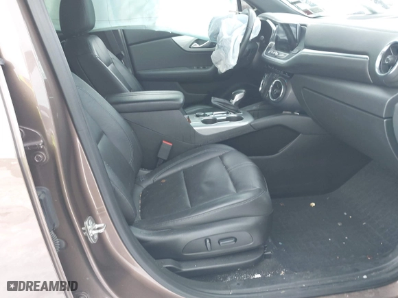 2019 Chevrolet Blazer with VIN 3GNKBHRS8KS704102, listed as a IAAI auction lot 41187364 with 92,820 mi miles. Bid and sale history available at carsss.com. Image 5.