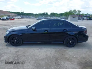 2013 Mercedes-Benz C 300 Sport с VIN WDDGF8AB0DA804722, выставлен на аукционе IAAI как лот 42546948 с пробегом 153 731 миль миль и . История ставок и продаж доступна на DreamBid. Изображение 14.