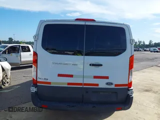 2018 Ford Transit с VIN 1FTYR1YM0JKA92299, выставлен на аукционе IAAI как лот 42585313 с пробегом 156 791 миль миль и . История ставок и продаж доступна на DreamBid. Изображение 17.