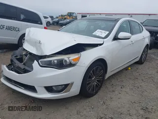 2016 Kia Cadenza Premium z VIN KNALN4D71G5213580, wystawiony jako IAAI lot #41306716 z przebiegiem 124 664 mil mil oraz . Historia ofert i sprzedaży dostępna na DreamBid. Obrazek 17.