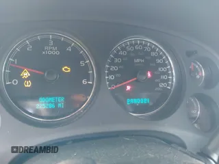 2007 Chevrolet Avalanche 1LT z VIN 3GNFK12397G113640, wystawiony jako IAAI lot #42481126 z przebiegiem 225 286 mil mil oraz . Historia ofert i sprzedaży dostępna na DreamBid. Obrazek 7.