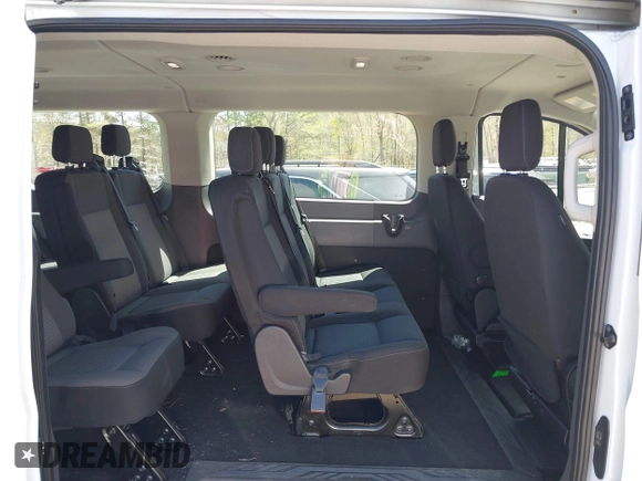 2024 Ford Transit Passenger XL with VIN 1FBAX2Y88RKA15681, listed as a IAAI auction lot 42134935 with 10,086 mi miles. Bid and sale history available at carsss.com. Image 8.