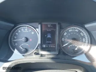 2017 Toyota Tacoma SR5 with VIN 3TMDZ5BN6HM013986, listed as a IAAI auction lot 41418609 with 101,924 mi miles. Bid and sale history available at carsss.com. Image 7.
