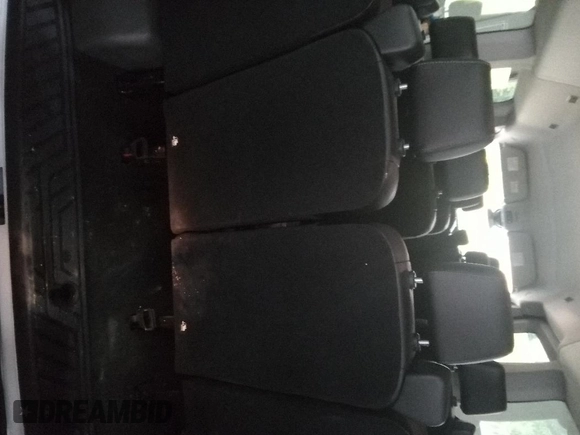 2024 Ford Transit Passenger XL z VIN 1FBAX2C87RKA32981, wystawiony jako IAAI lot #42791620 z przebiegiem 3 439 mil mil oraz . Historia ofert i sprzedaży dostępna na DreamBid. Obrazek 9.