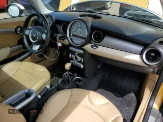 2009 MINI Hardtop S with VIN WMWMF73569TW82519, listed as a Copart auction lot 62872425 with 101,656 mi miles and Clean title. Bid and sale history available at DreamBid. Image 8.