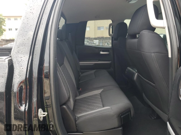 2017 Toyota Tundra SR5 z VIN 5TFRW5F13HX222876, wystawiony jako Copart lot #52101965 z przebiegiem 79 015 mil mil oraz Nie do naprawy • Non repairable. Historia ofert i sprzedaży dostępna na DreamBid. Obrazek 10.