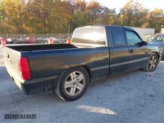 2003 Chevrolet Silverado 1500 Work Truck with VIN 1GCEC19X23Z358414, listed as a IAAI auction lot 40645343 with 207,887 mi miles. Bid and sale history available at carsss.com. Image 4.
